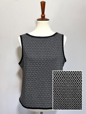 Max Studio London Women’s Sleeveless Top Midcentury Modern Starburst Size M NWT